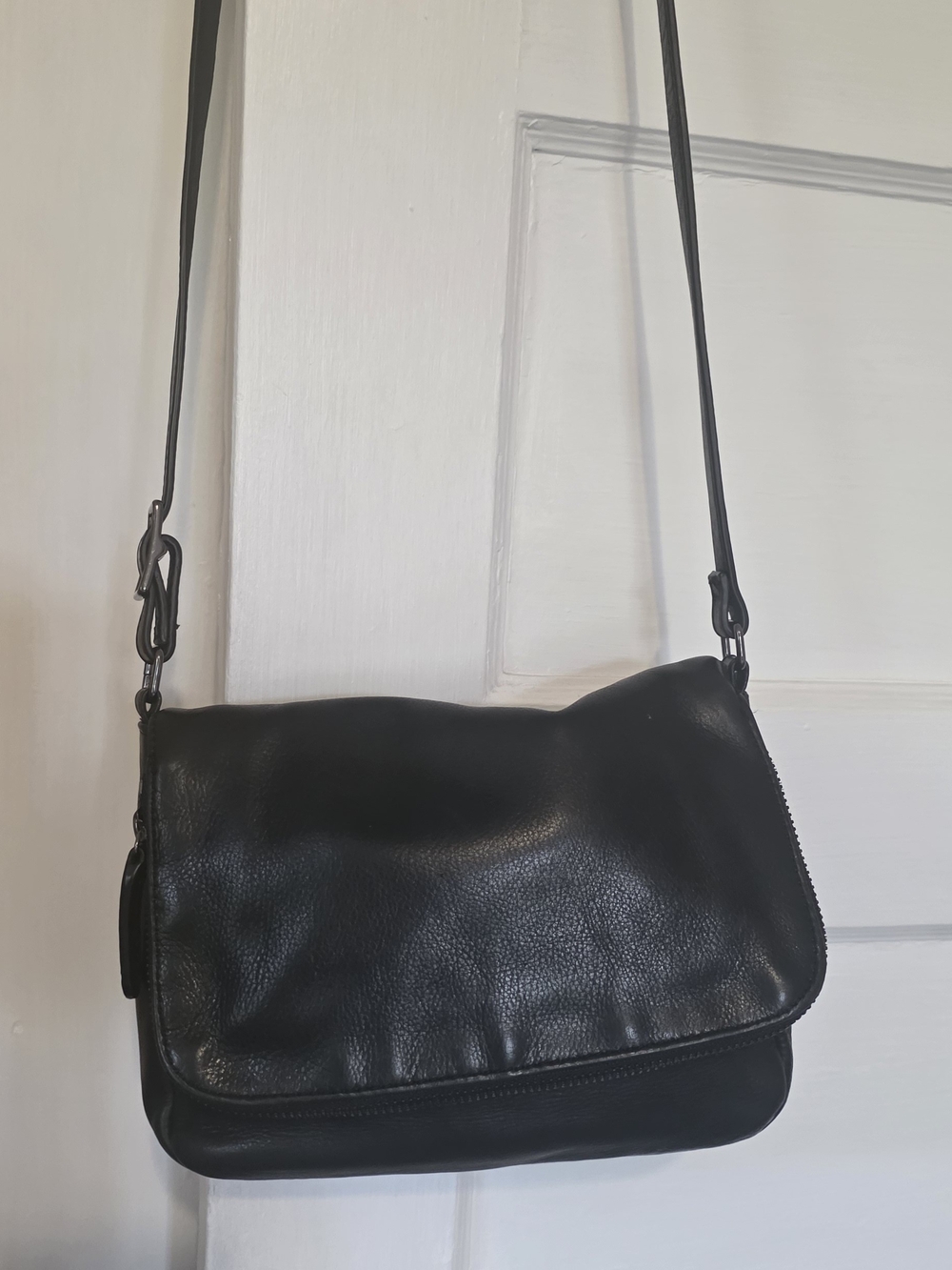 margot Black Leather Crossbody Shoulder Bag